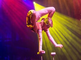Cirque Variety Houston - Circus Performer - Houston, TX - Hero Gallery 4