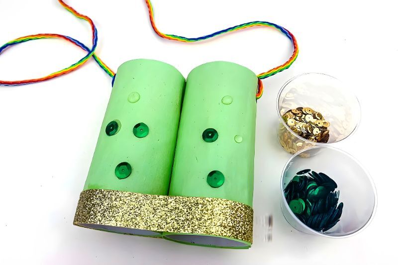 kid-friendly St. Patrick's Day party ideas - leprechaun lookers