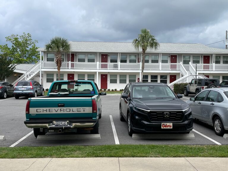Josh officially left Gainesville and moved to Panama City. The Green Bean made it! 