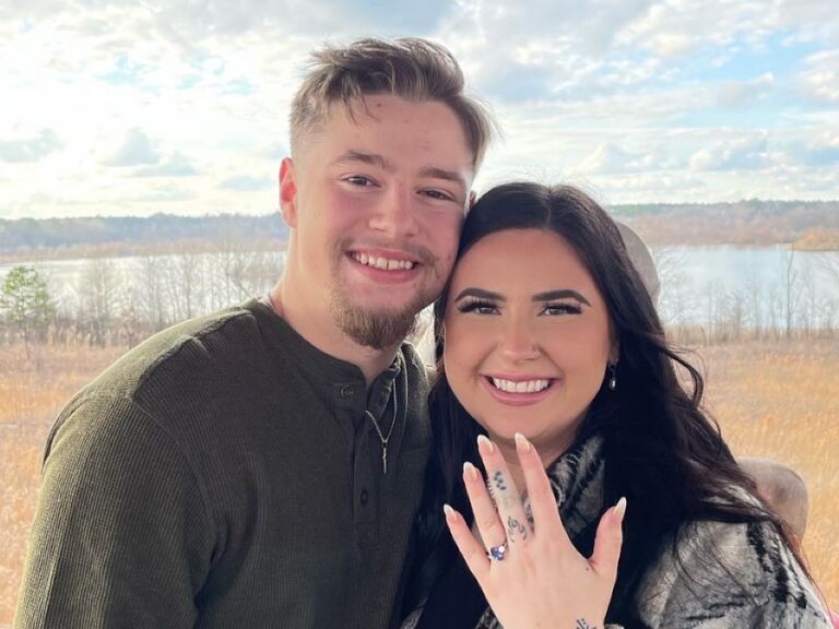 We got engaged!!