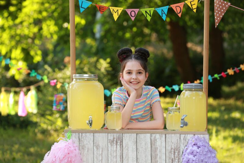 Lemonade stand - birthday party ideas for 8 year olds