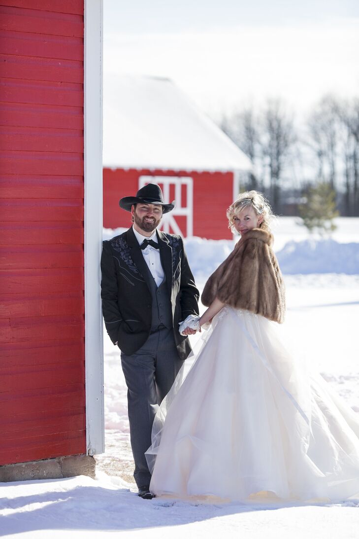 A Winter Wedding With Country Flair In Roseau Mn