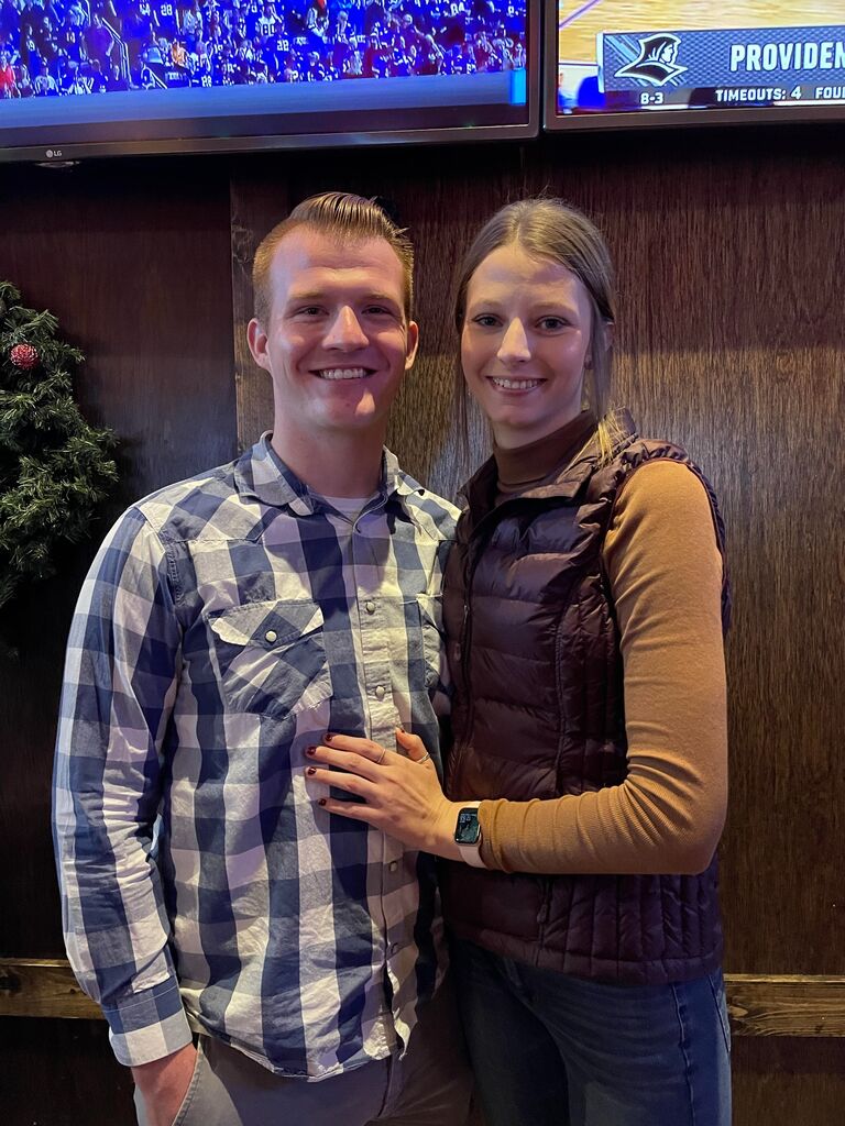 Traveled up north to spend time with Haley's family. We ended up spending the weekend in Columbus where we went to see the Christmas lights show at the zoo!