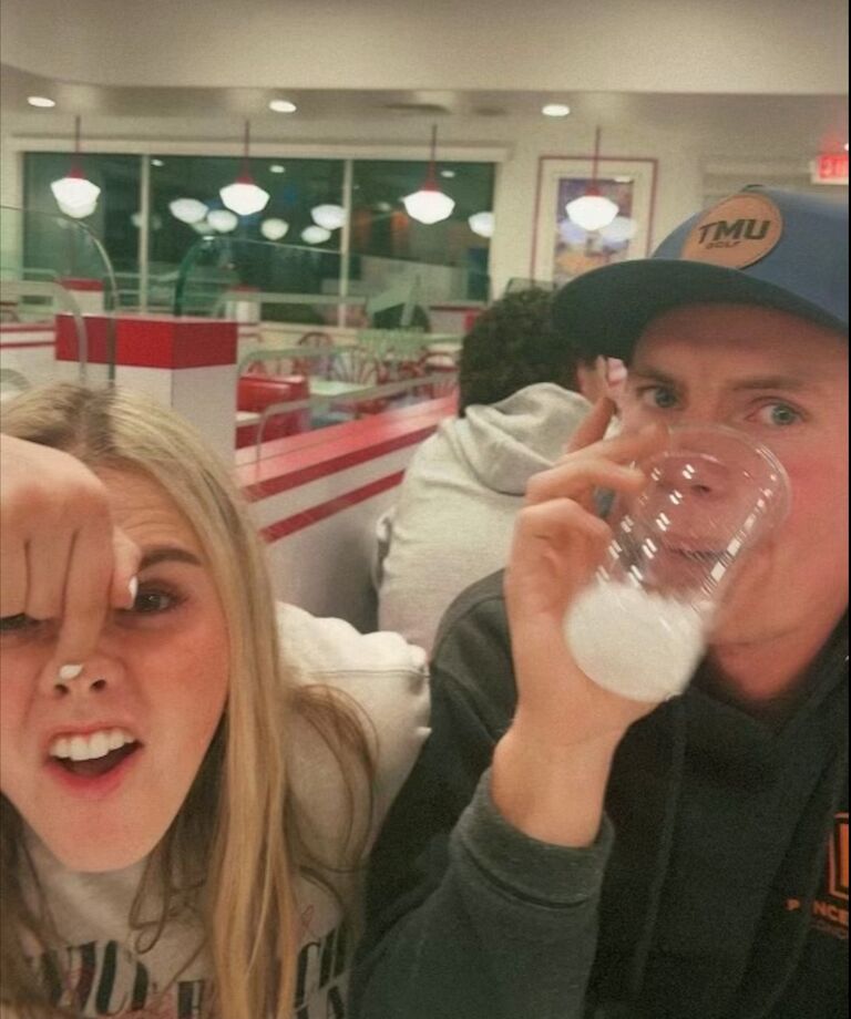 Our Second Date :)
This was a very full day! Breakfast at Egg Plantation, dinner at Stonefire, played some mini golf, hot cocoa and looking at Christmas lights and hot chocolate and ended the night with inn-n-out with friends! 