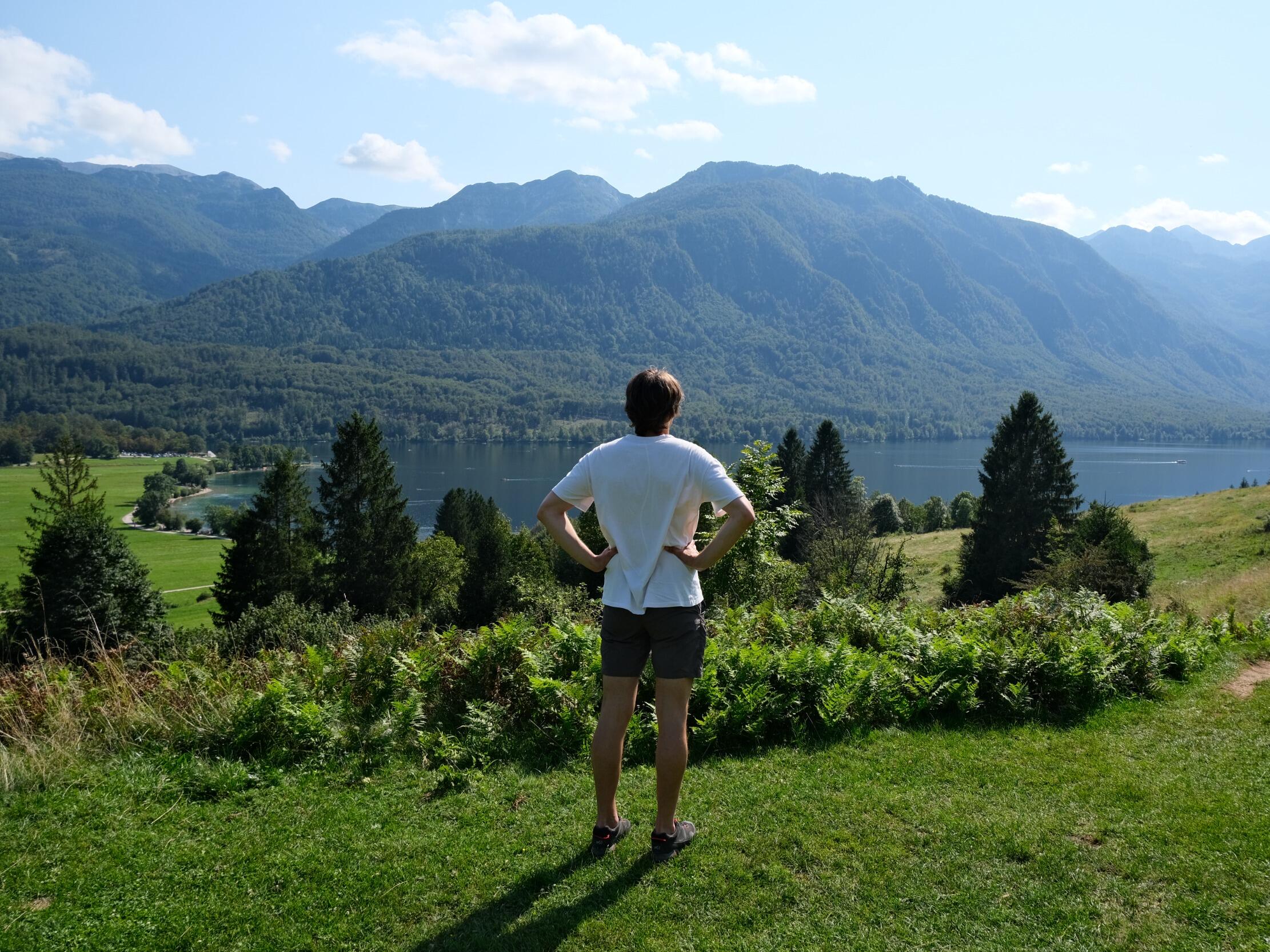 TOAST WITH A VIEW
@Secret Alpine Pasture
 / 4:30PM-5:30PM