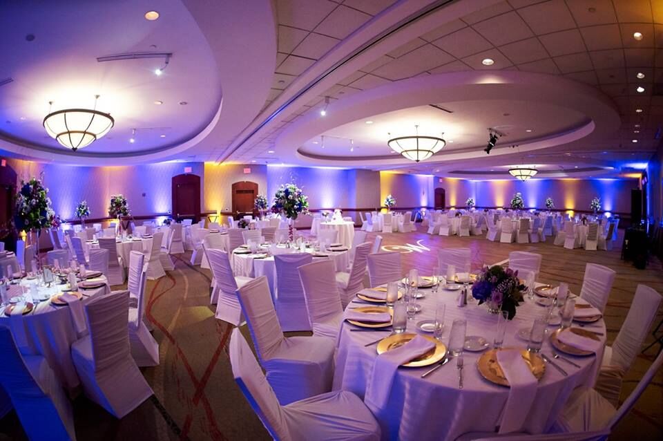 Cincinnati Marriott RiverCenter - Top Covington, KY Wedding Venue