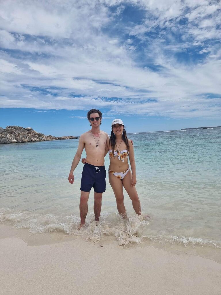 We fly down und'ah to the land of roos and koalas, only to go snorkeling where they see octopus, manta ray, and other little fishies. (Perth, Australia)
