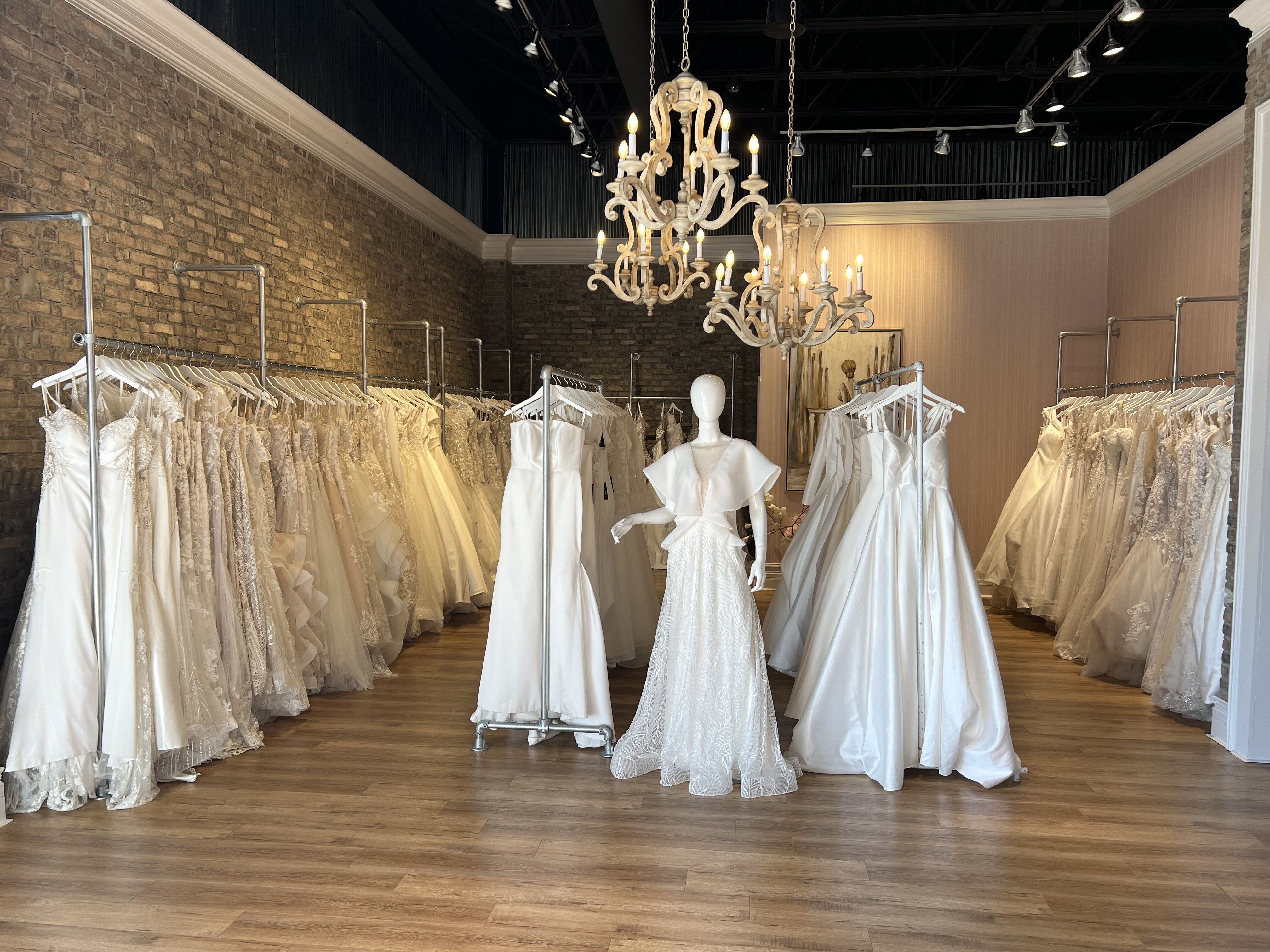 Henri s Cloud Nine Bridal Salons The Knot