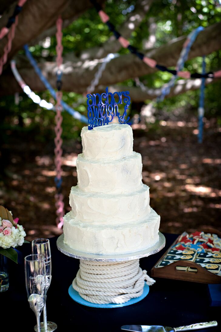 rope cake stand