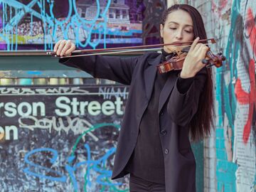 Michi Fuji - Violinist - New York City, NY - Hero Main