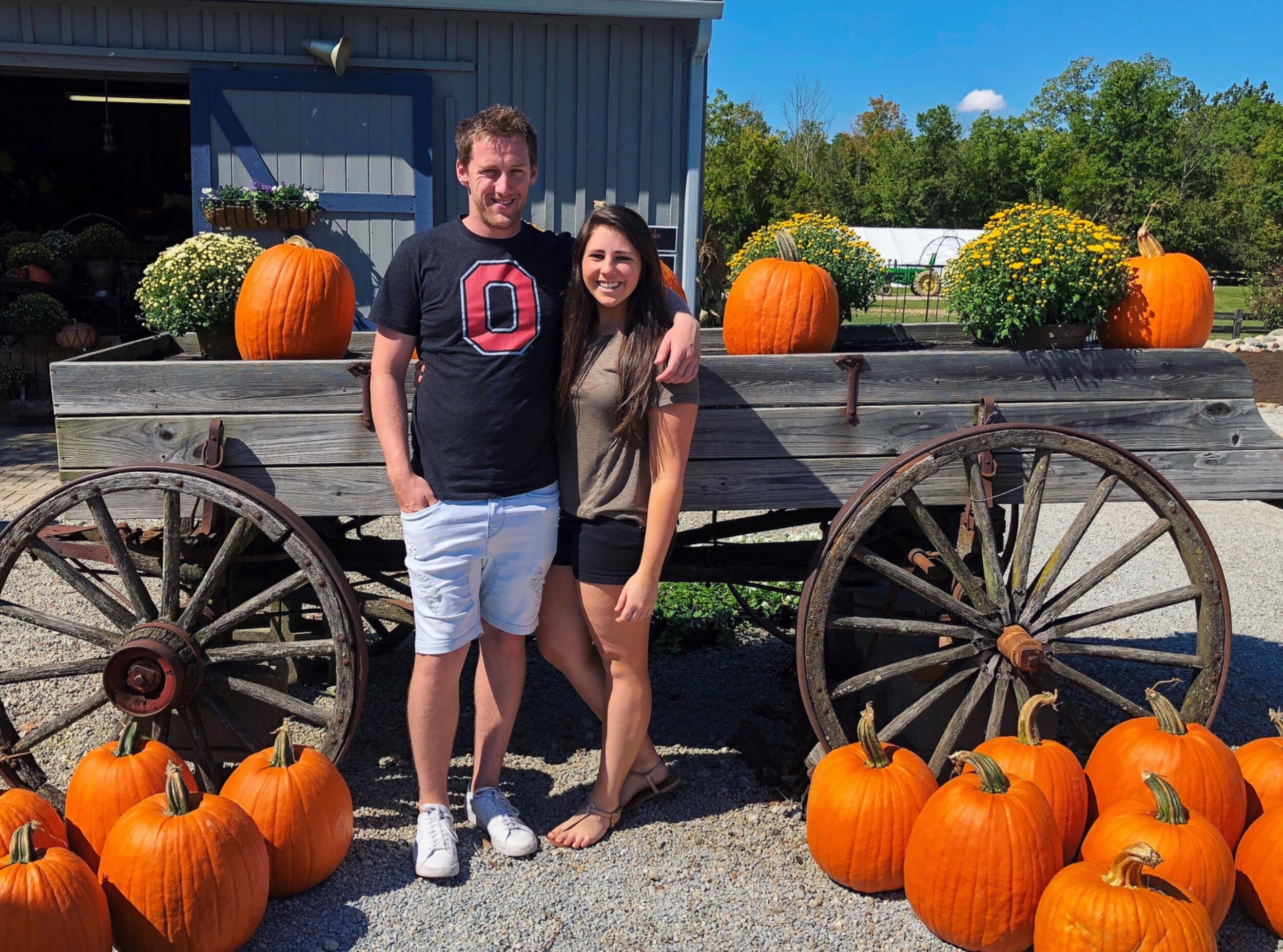 Darren’s first trip to Ohio to meet Mikaela’s family. 