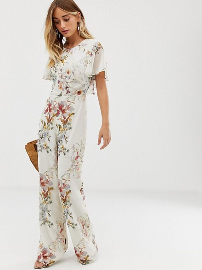 What should the mother of the shop bride wear to the rehearsal dinner