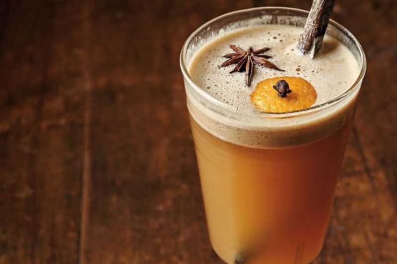 Christmas & Holiday Cocktail Recipes - hot buttered rum cider