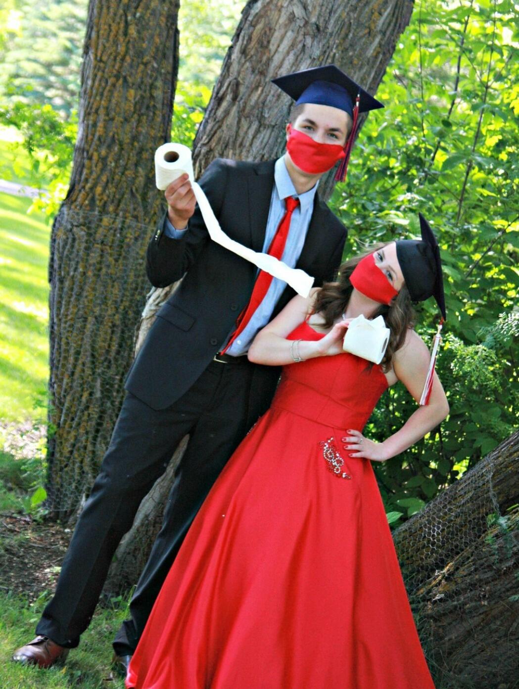 Graduated high school together during covid 