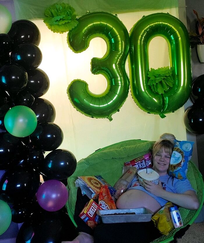 I did practically nothing for my 30th birthday and had the BEST time with it too lol 
(I also left the decorations up for Nick's birthday since we're only about 2 weeks apart!) 