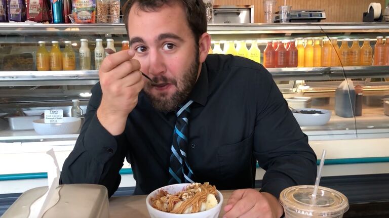 After our first date, we continued to see each other every chance we got. Including spending our lunch breaks from work in town to get açaí fruit bowls, one of Zack's favorite :)
