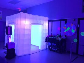 Twylight Photo Booths and Karaoke - Photo Booth - Riverside, CA - Hero Gallery 4