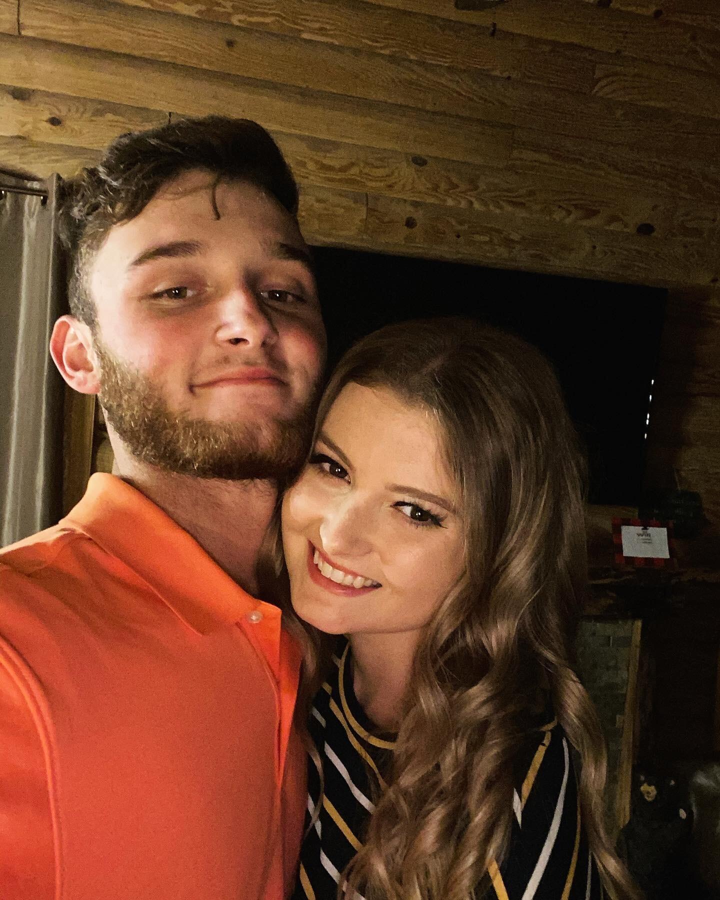 2020 marked two years of Nicole and Zachary being together! To celebrate, they took a fantastic trip to Gatlinburg, and decided to make it an annual tradition. 