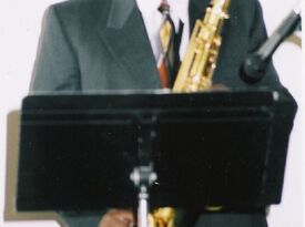 Dwyke Anthony (Tony) Onque - Saxophonist - Hampton, VA - Hero Gallery 3