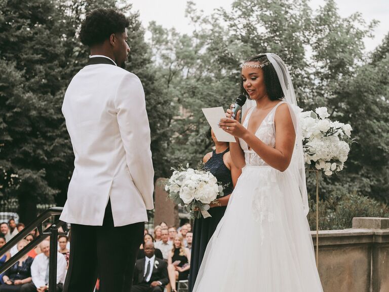 What to Know About Repeating Wedding Vows + 10 Wedding Vow Examples!