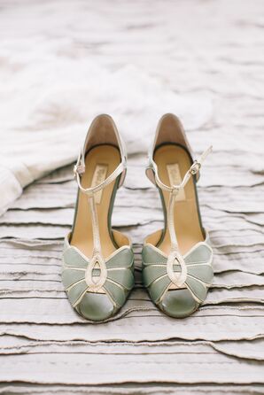 vintage wedding shoes for bride