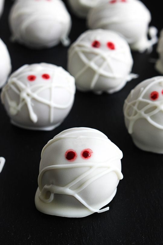 Halloween Finger Food Recipes - Truffle Mummies