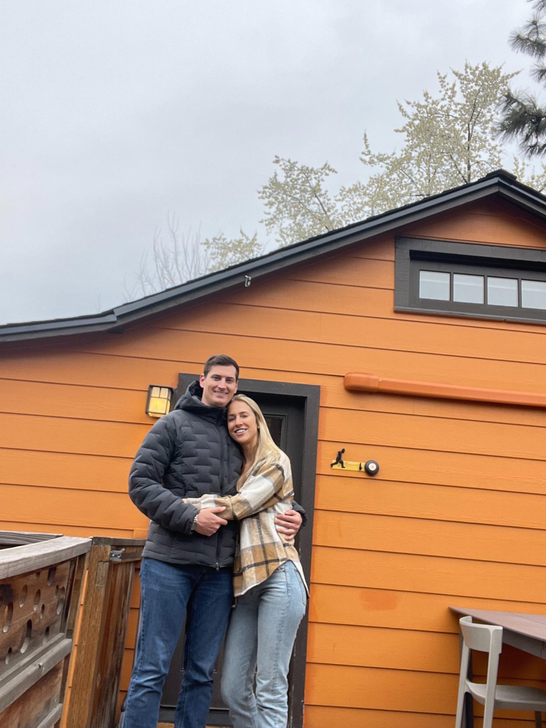 A quiet weekend in Bend where we spent most of the time hanging out downtown and eating cajun tots at the local McMenamins. 
