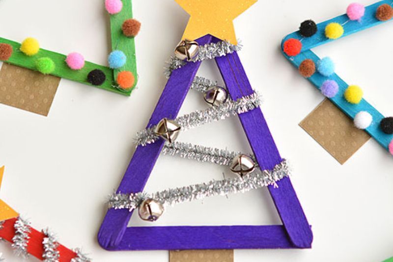 Christmas party ideas for kids - DIY ornaments