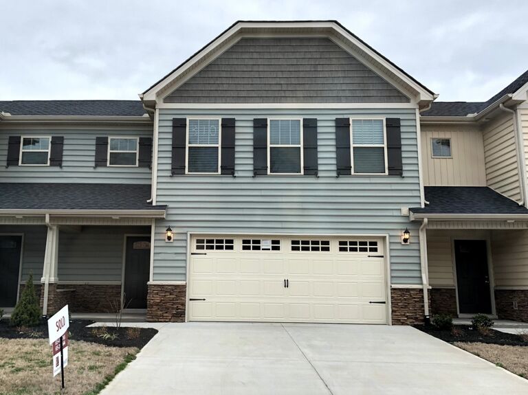 After 3 years of long-distance dating, Matt moves back to Murfreesboro, TN.