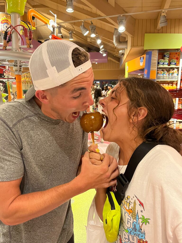 They must really like caramel apples… 