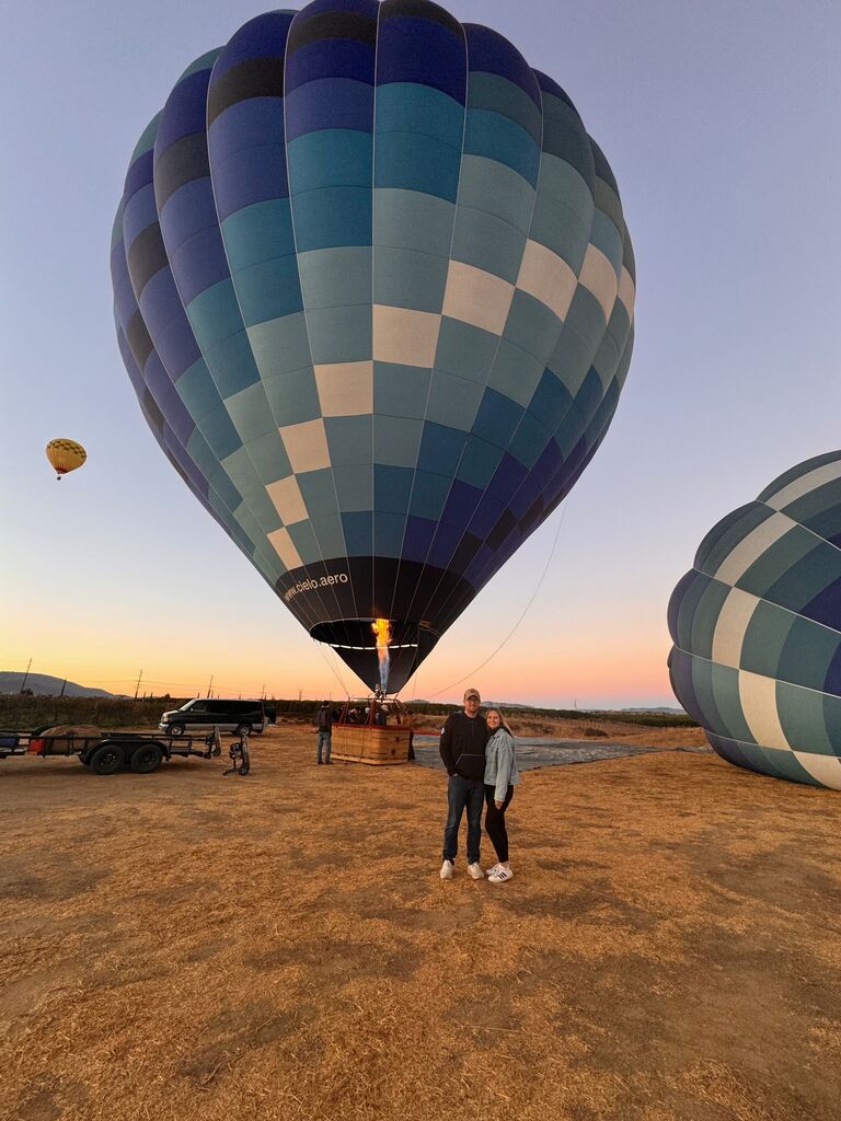 They spent a week together near Palm Springs, California relaxing, hiking, visiting the zoo, golfing, and oh yeah, going on an amazing hot air balloon ride! Truly the experience of a lifetime!