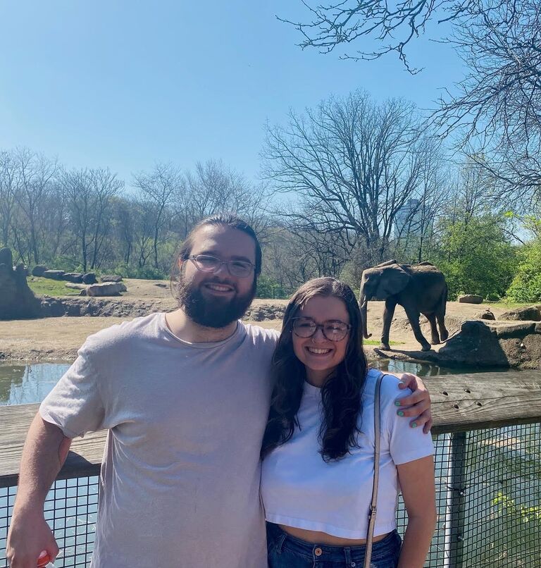 We visit Pittsburgh to go apartment hunting and stop by the zoo!