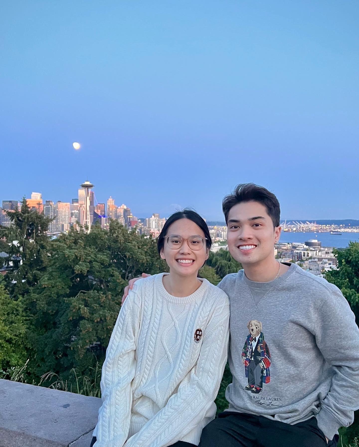 With both their families back in Vietnam, Duc and Phuong Anh became each other's family in the US—cooking together, taking care of each other, and basically being adorable. They also turned into travel enthusiasts, exploring Seattle, NYC, Boston, and Hawaii together, eating all the good food along the way.