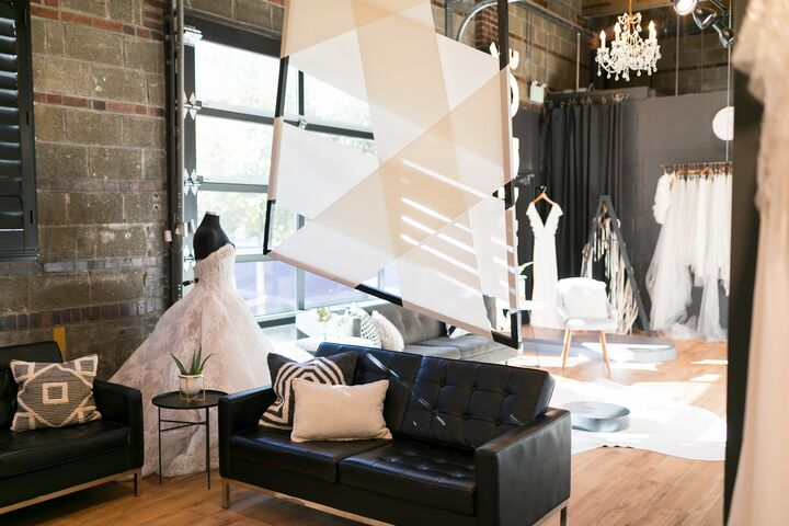 anna's wedding boutique