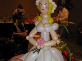 Aimee's Too Twisted Balloon Company - Balloon Twister - Brackenridge, PA - Hero Gallery 4