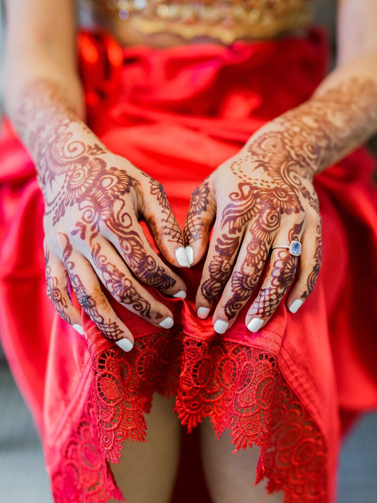 Bridal back hand henna tattoos by Enmuse Photography