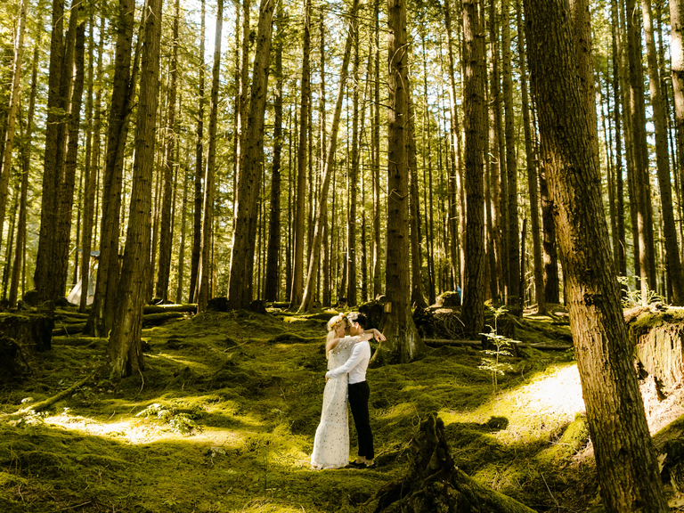 12 Small Wedding Venues In Seattle, Washington Sure To Shine