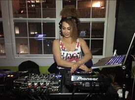 Dj Farrah Flosscett - DJ - Washington, DC - Hero Gallery 4