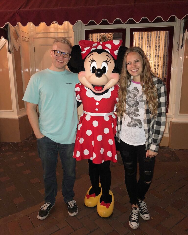 Five years later, they recreated their picture with Minne.