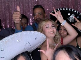Atom Events Photobooths & 360 Photobooth - Photo Booth - Chicago, IL - Hero Gallery 3