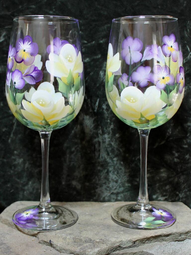 20 Anniversary Wine Glasses That Are Super Giftable