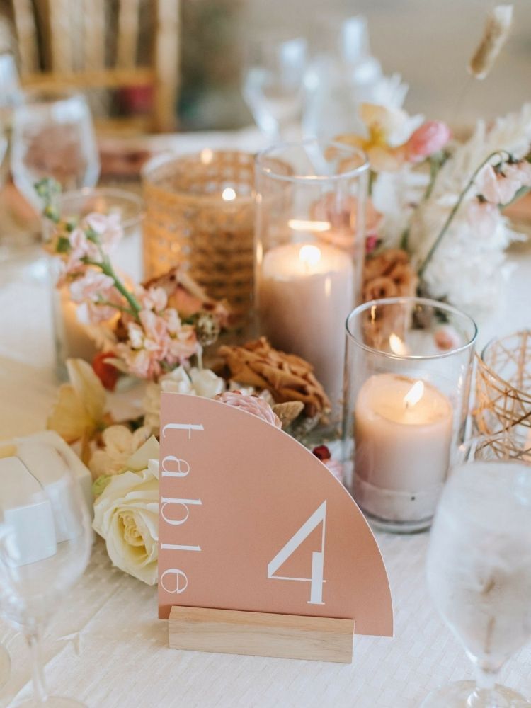 Easy DIY wedding centerpieces, Candles made on the go