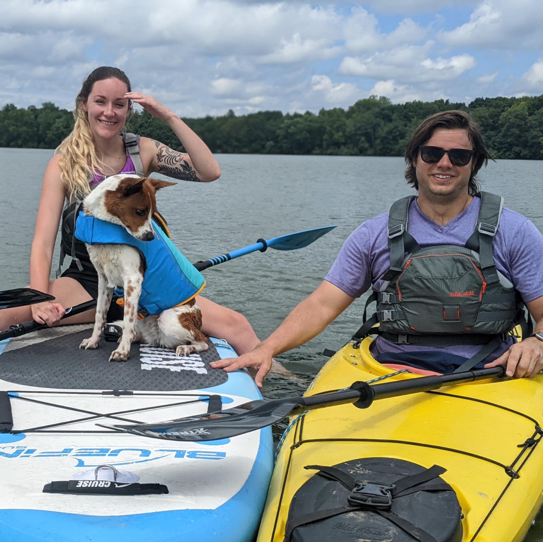 Gert comes aboard! Jayne brought something more than just her life to Eric. She brought the lives of three special pets, Gert, Cha-Char, and Angie. Gert learned to paddle board on this date and only tried to swim for shore once.
