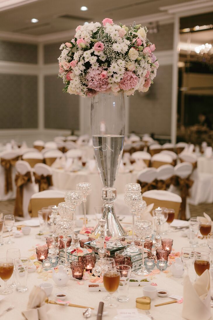 Neutral And Gold Reception Decor In Eastern And Western Hotel