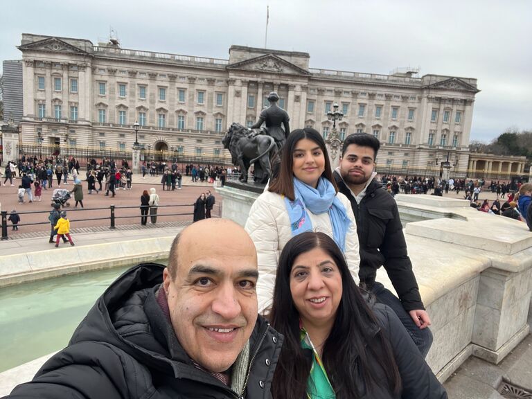 Our first trip with Awi's family to London - Ashwin was also there, just behind the camera