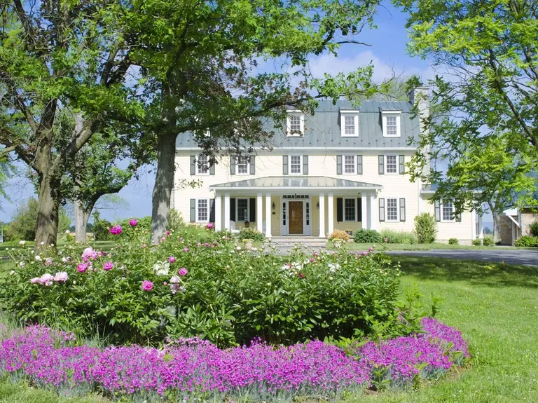 Hillbrook Inn and Spa proposal spot in Charles Town, West Virginia