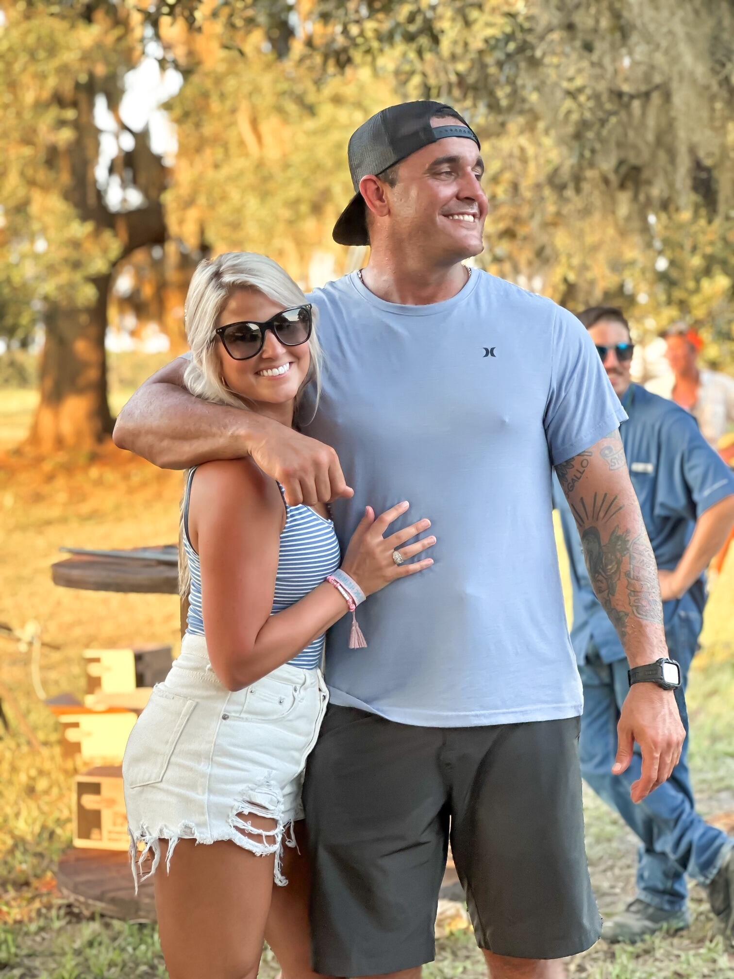 Aly & Tim Ecker's Baby Shower! The night Allie said 'I love you'

Dustin said 'Don't' 