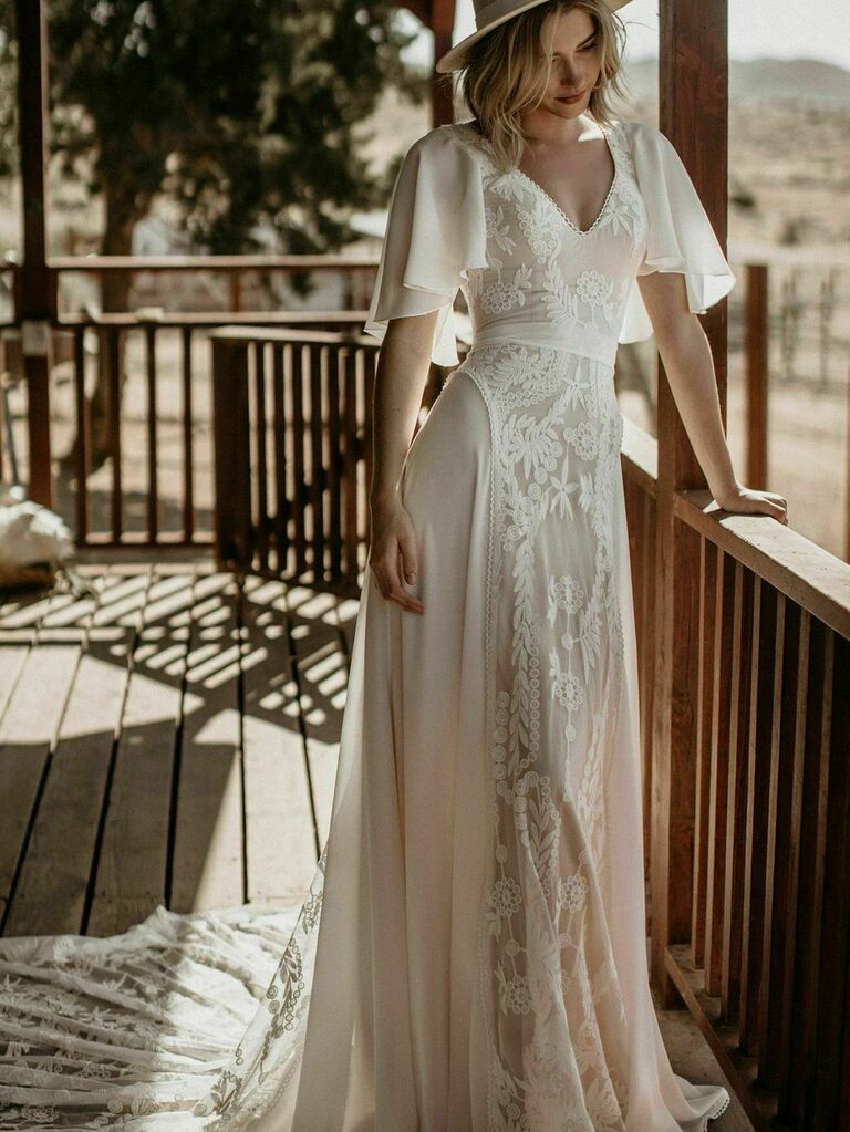 30 Effortlessly Beautiful Boho Wedding Dresses