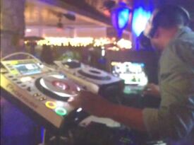 DJ KB AXE + LIVE KARAOKE BAND OPTION - DJ - Orlando, FL - Hero Gallery 3