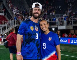 Dansby Swanson and his wife Mallory Pugh